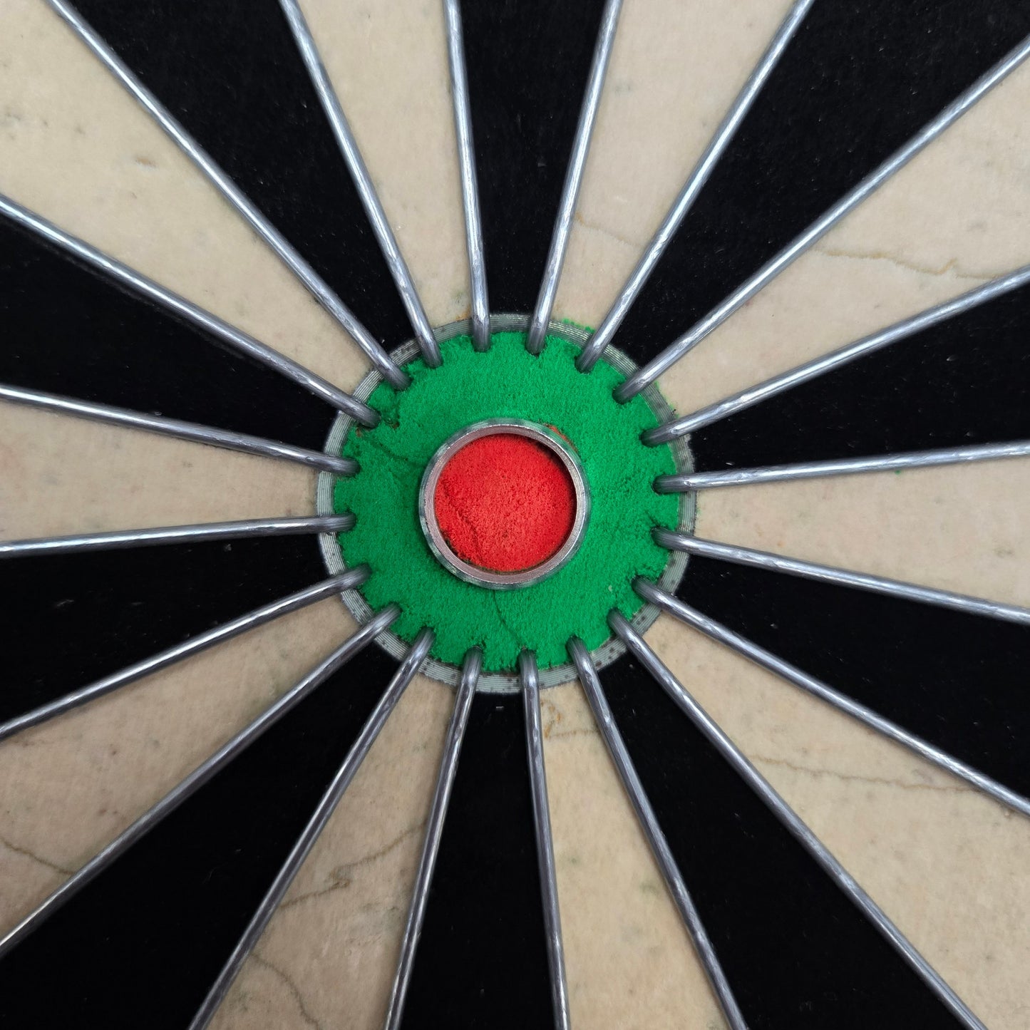 Swiftflyte Nodor® Tournament Bristle Dartboard