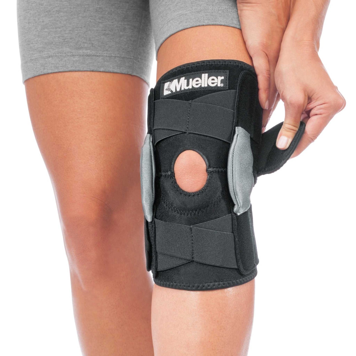 Mueller® Green Self-Adjusting Hinged Knee Brace, Unisex, One Size Fits Most - Black