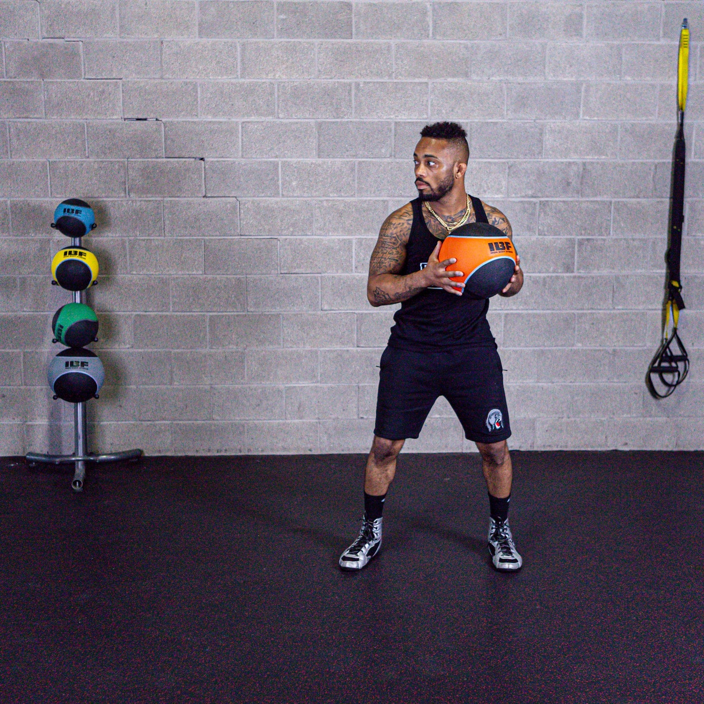 Deluxe Medicine Balls, Heavy-Duty, 2 – 20 lbs.